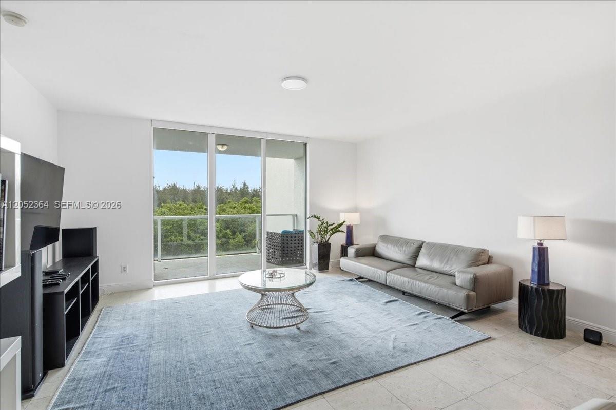 14951 Royal Oaks Lane