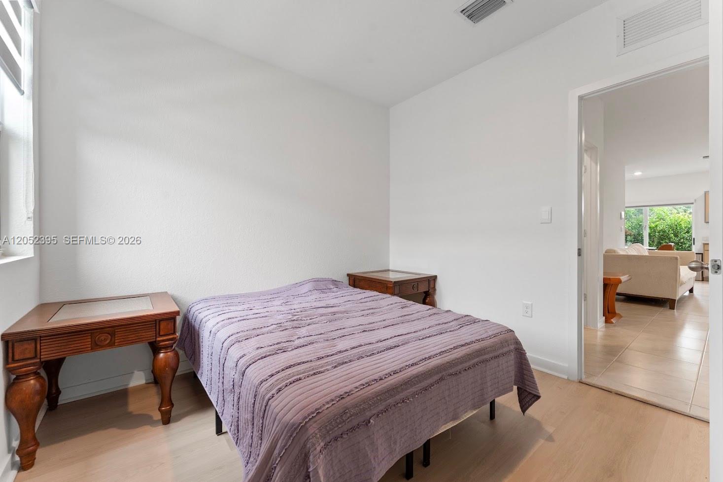 336 NW 8th Court gallery image #16