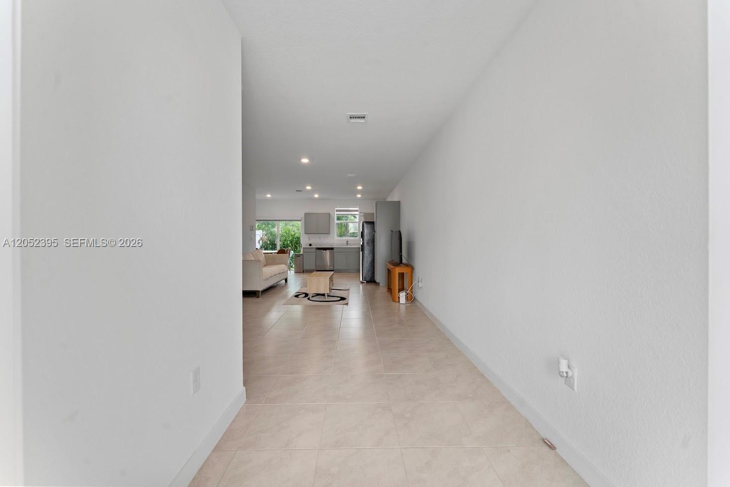 336 NW 8th Court gallery image #4