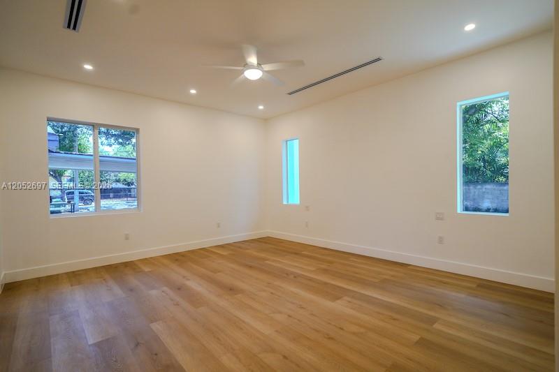 112 NW 24th Court