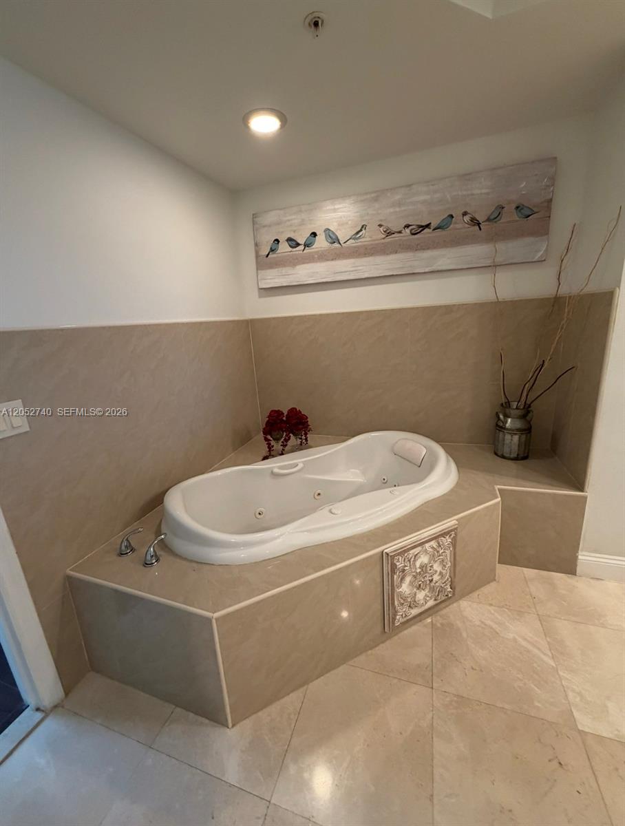 14951 Royal Oaks Lane