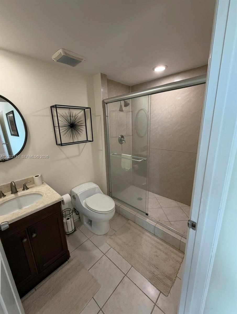 14951 Royal Oaks Lane