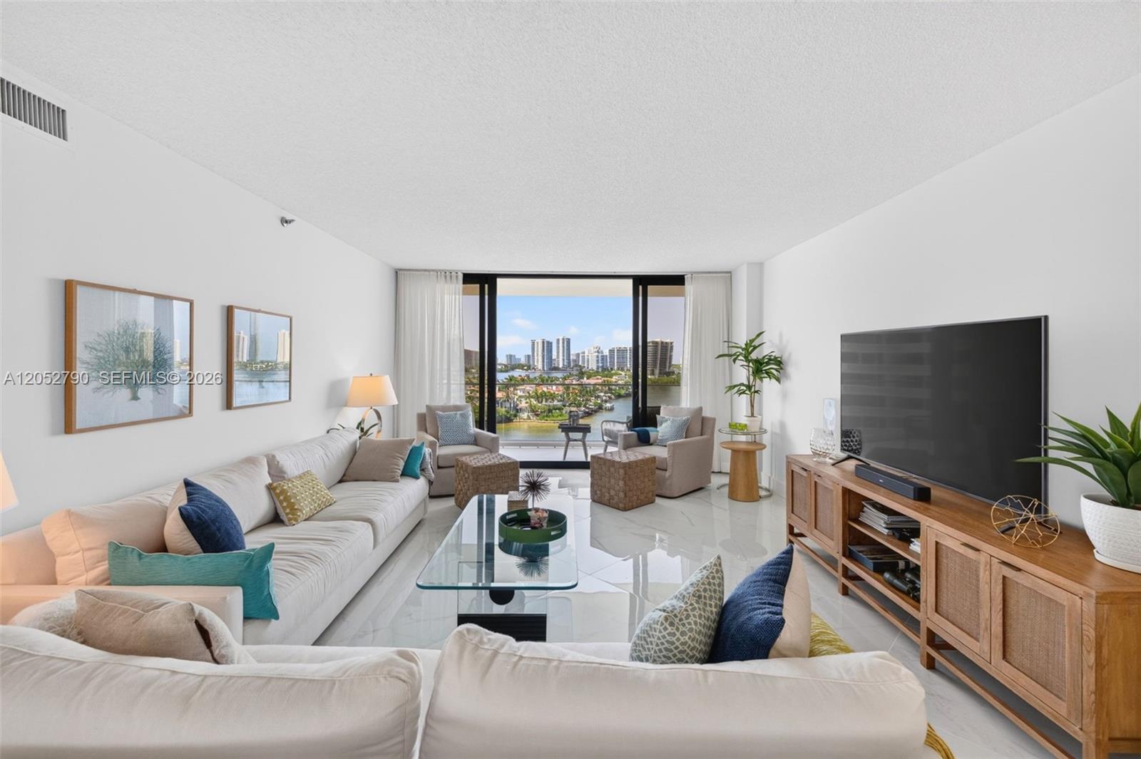 2800 Island Boulevard