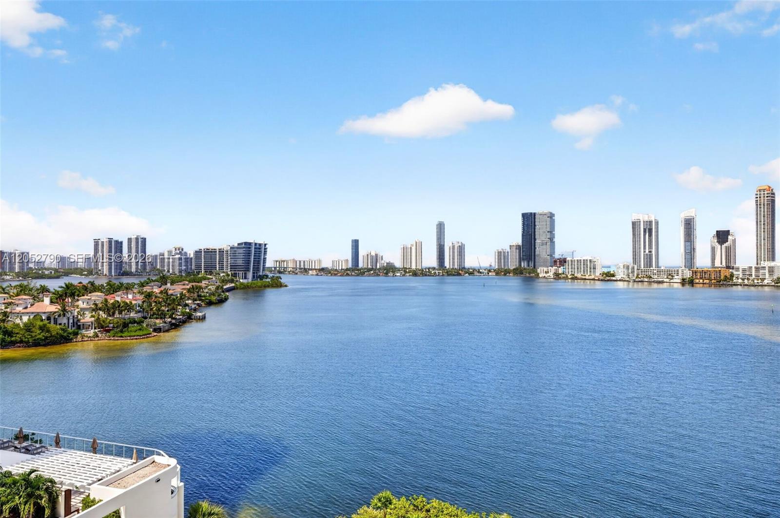 2800 Island Boulevard