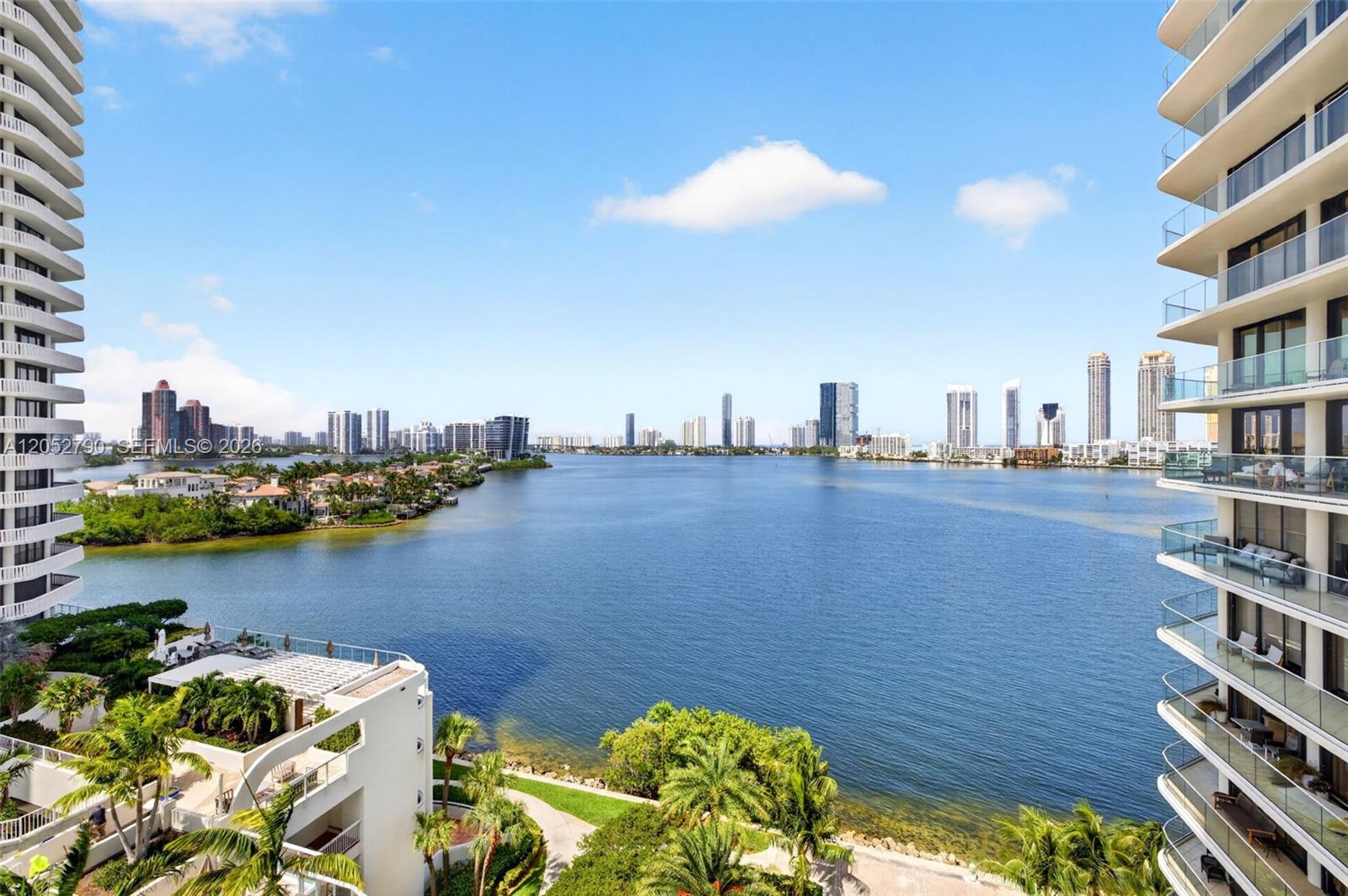 2800 Island Boulevard