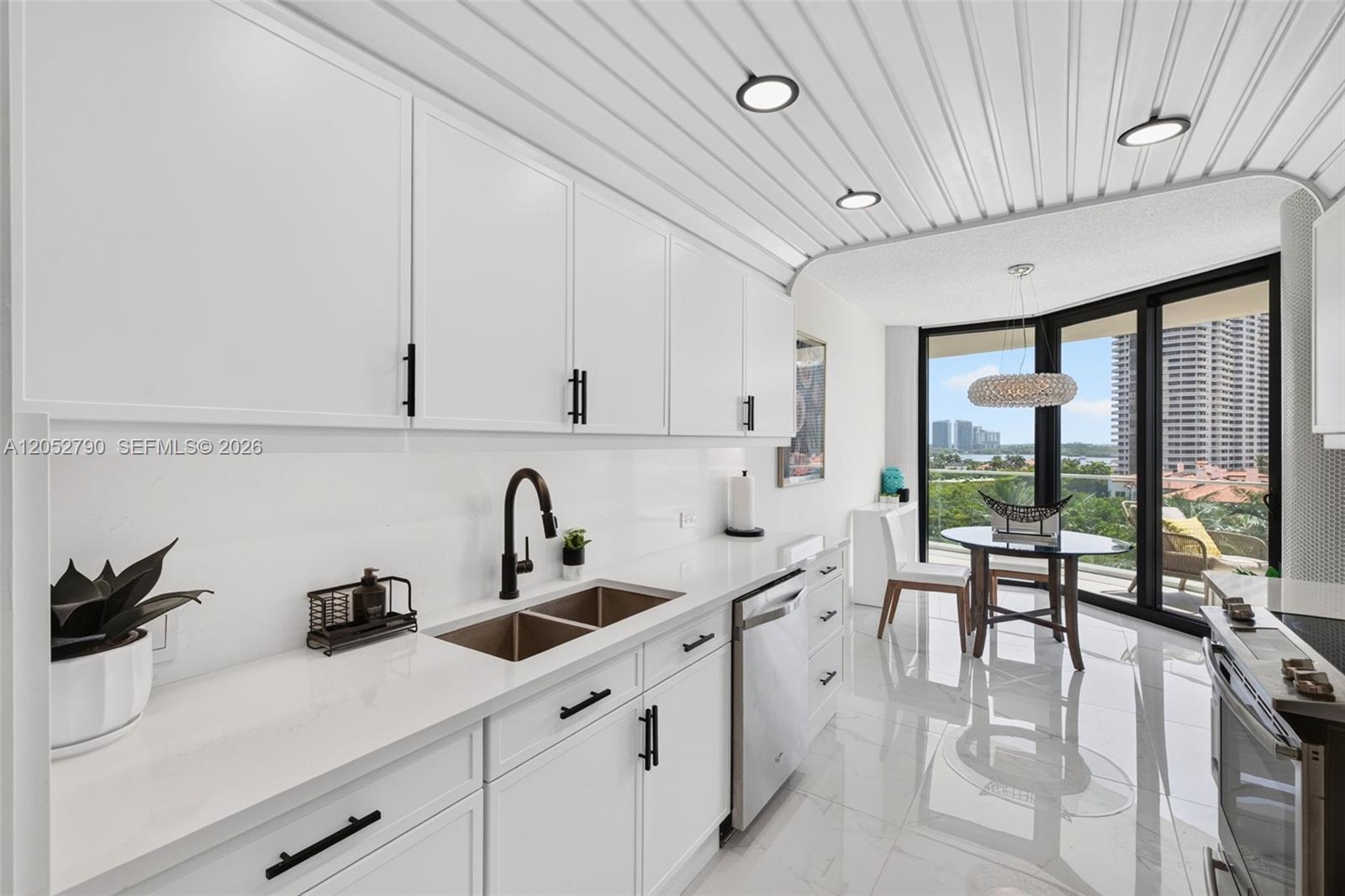 2800 Island Boulevard