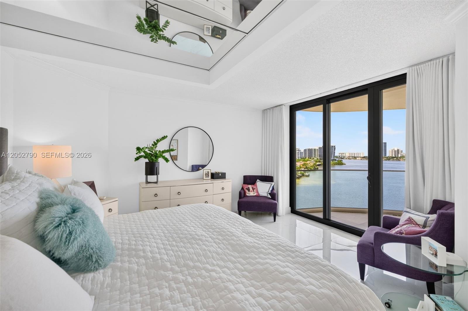 2800 Island Boulevard