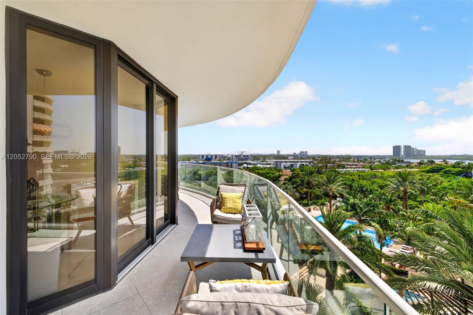 2800 Island Boulevard