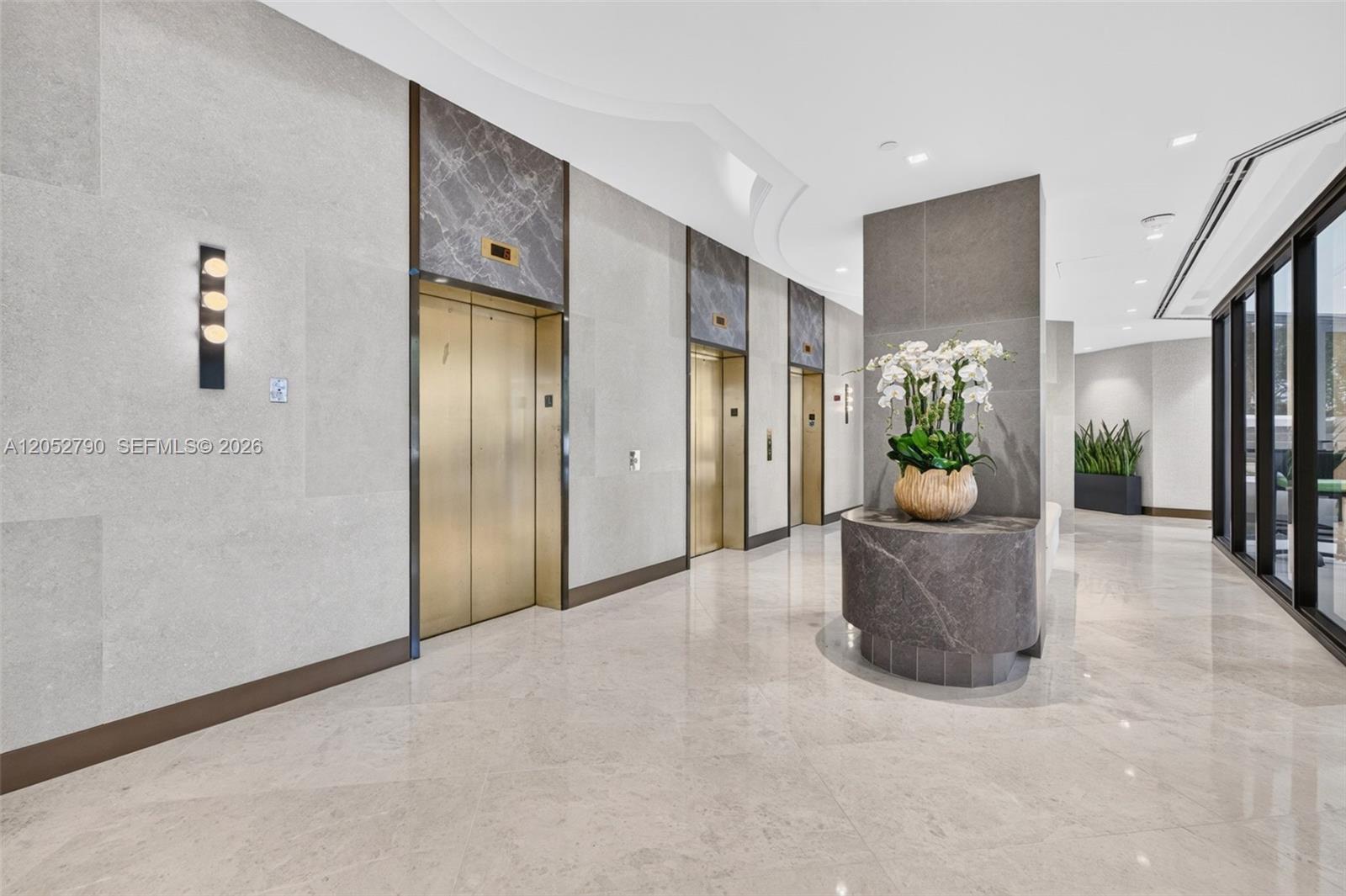 2800 Island Boulevard