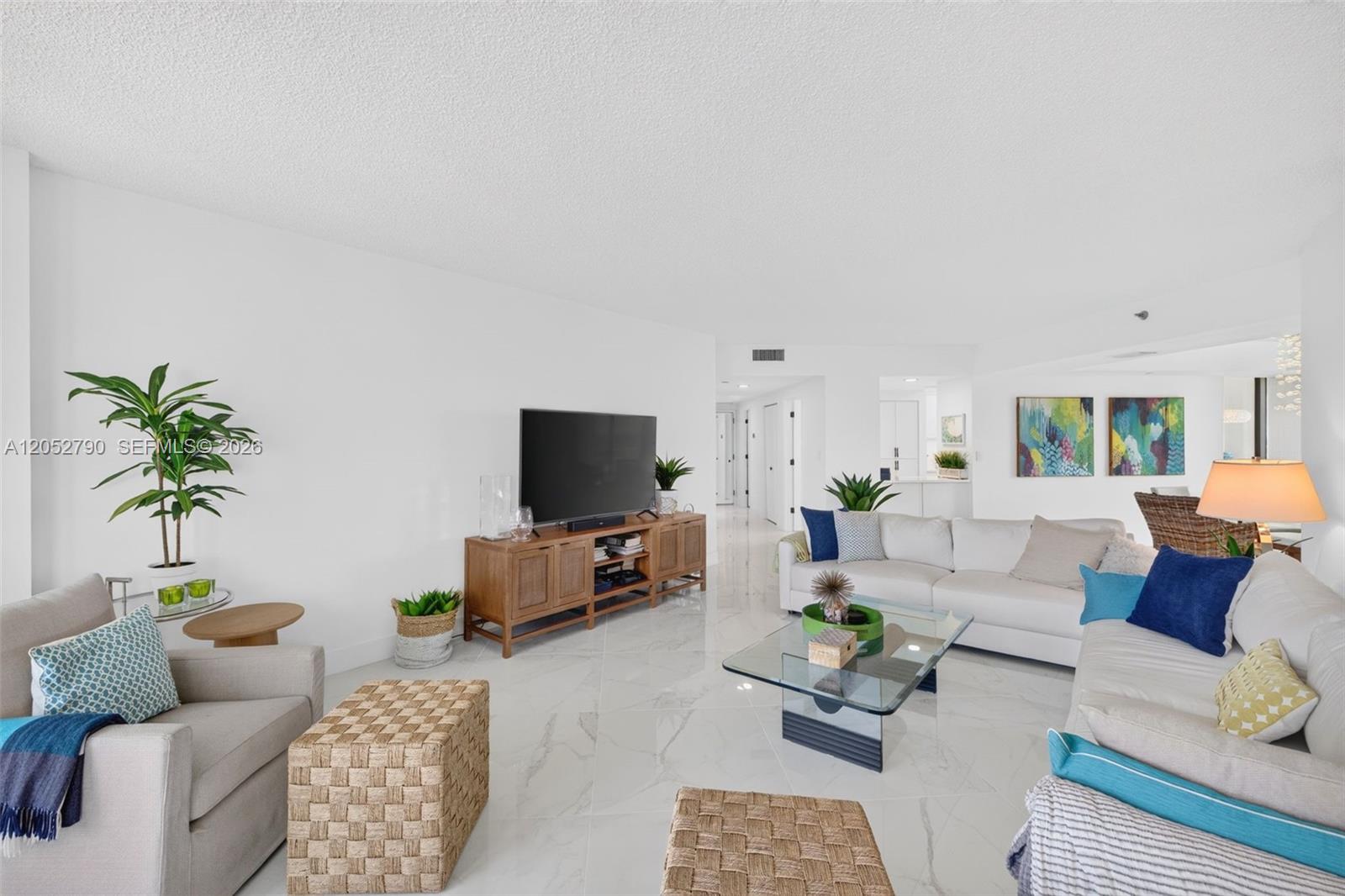 2800 Island Boulevard