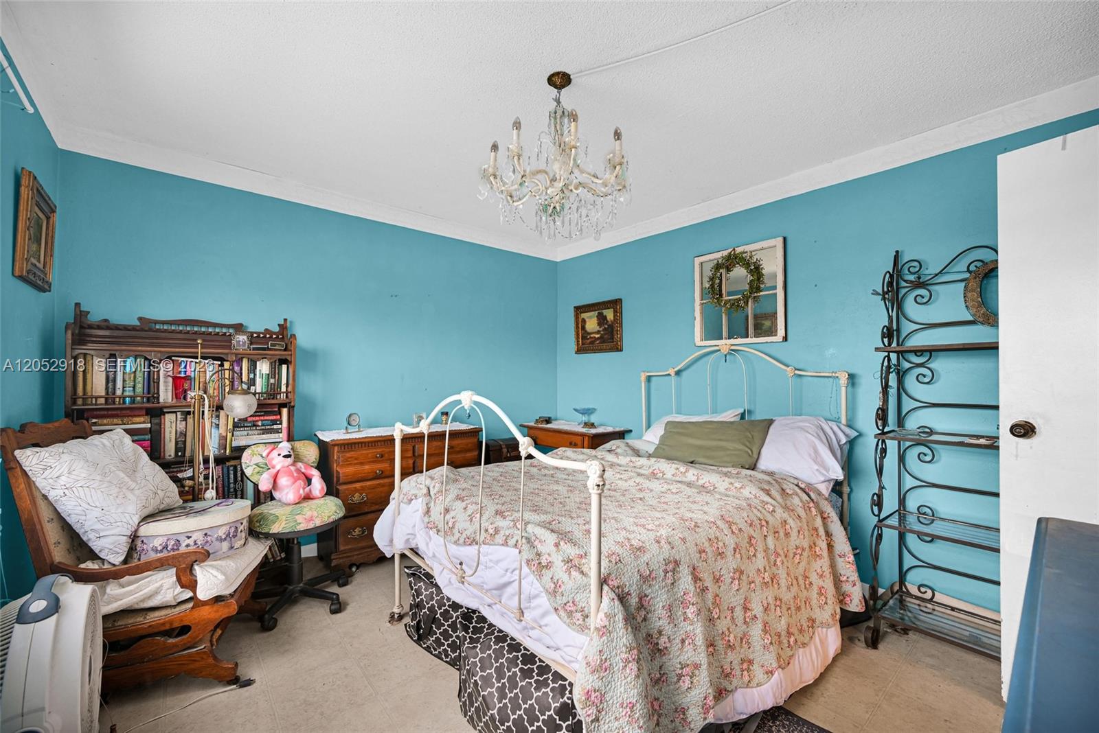 1335 W 68th Street