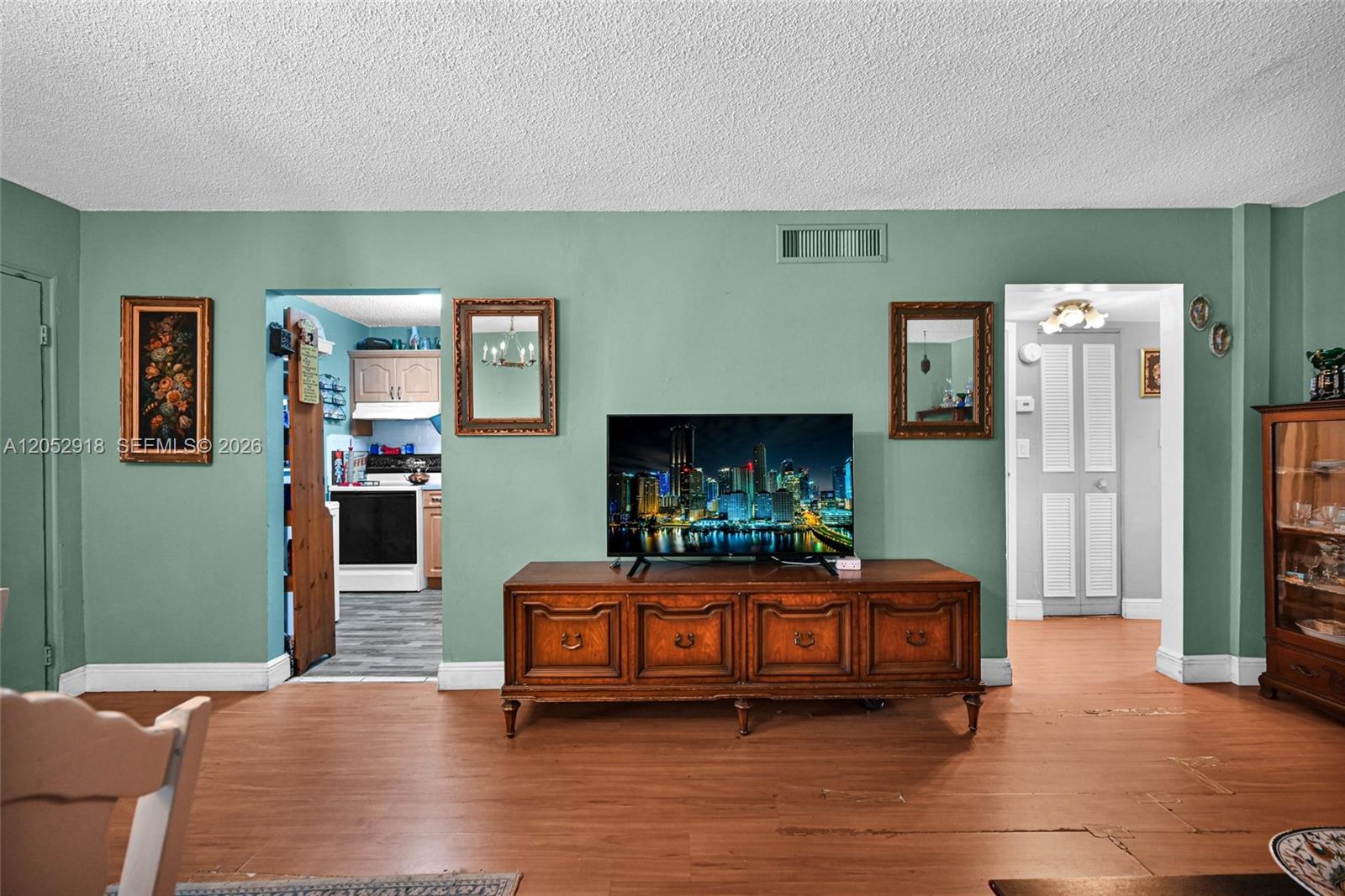 1335 W 68th Street
