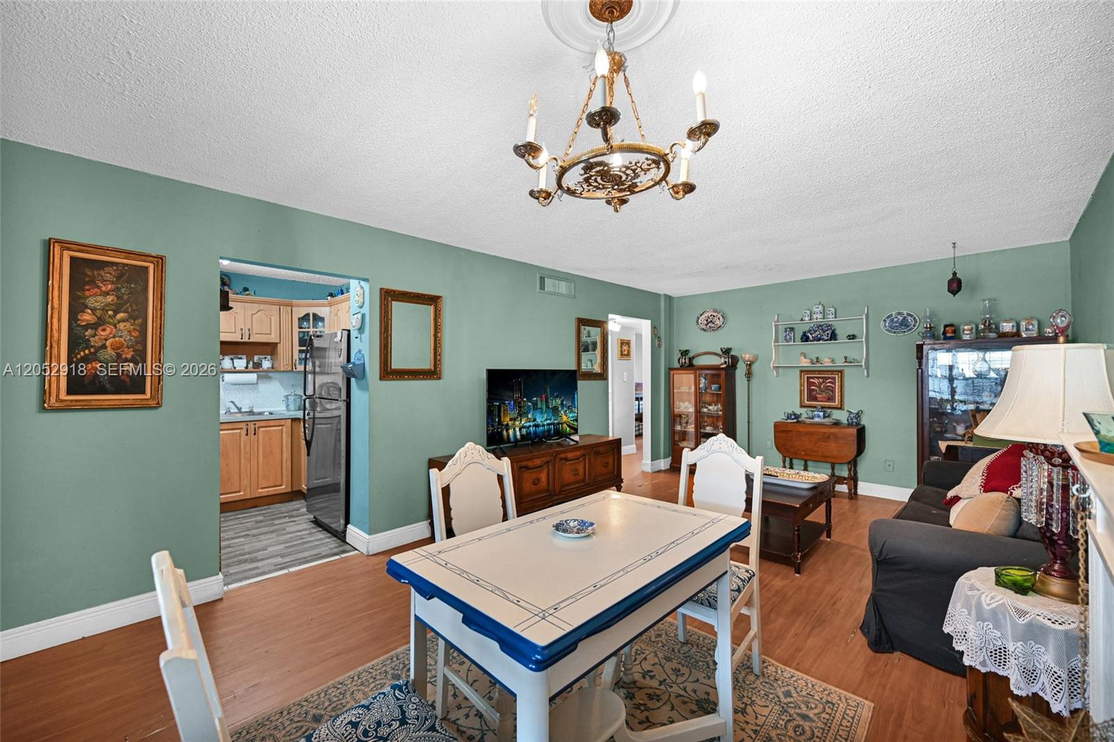 1335 W 68th Street