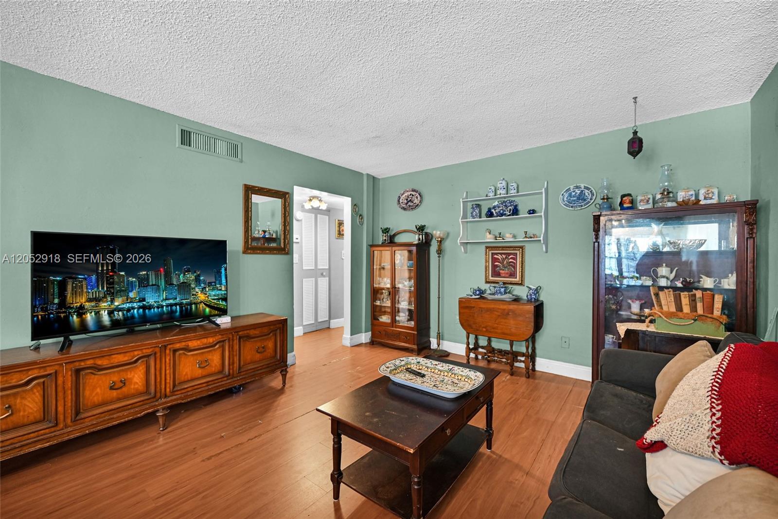 1335 W 68th Street