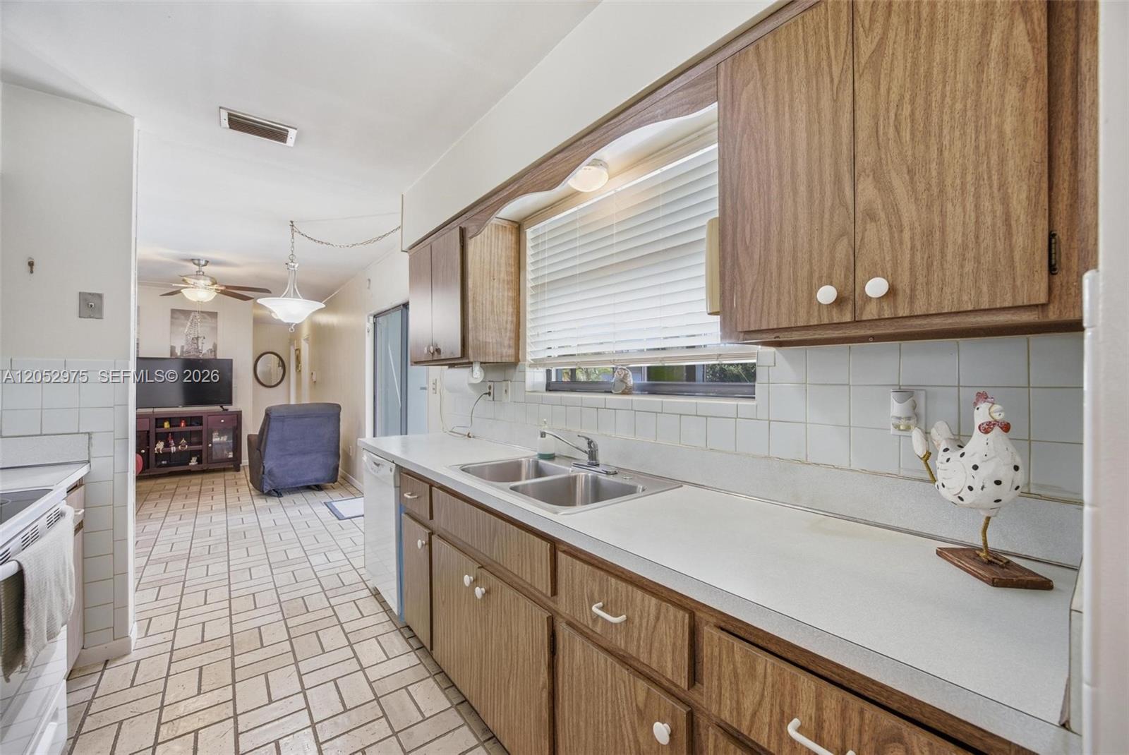 225 NW 15th Street