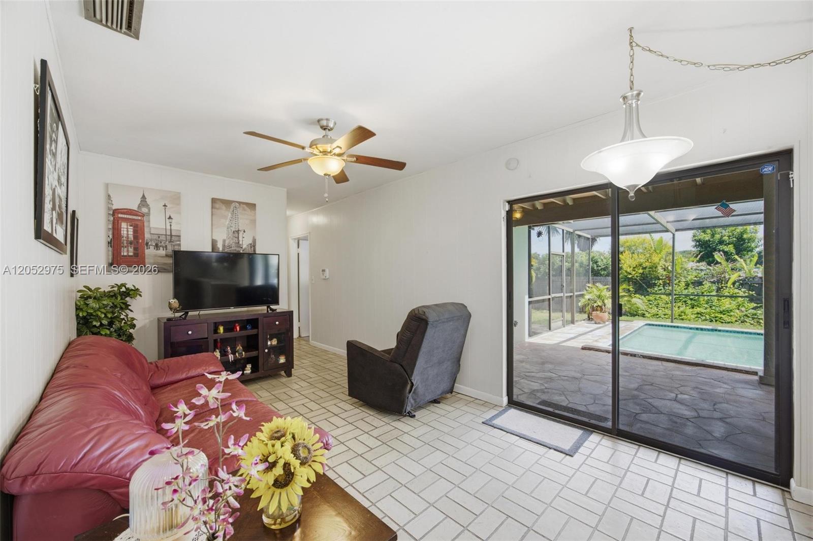 225 NW 15th Street