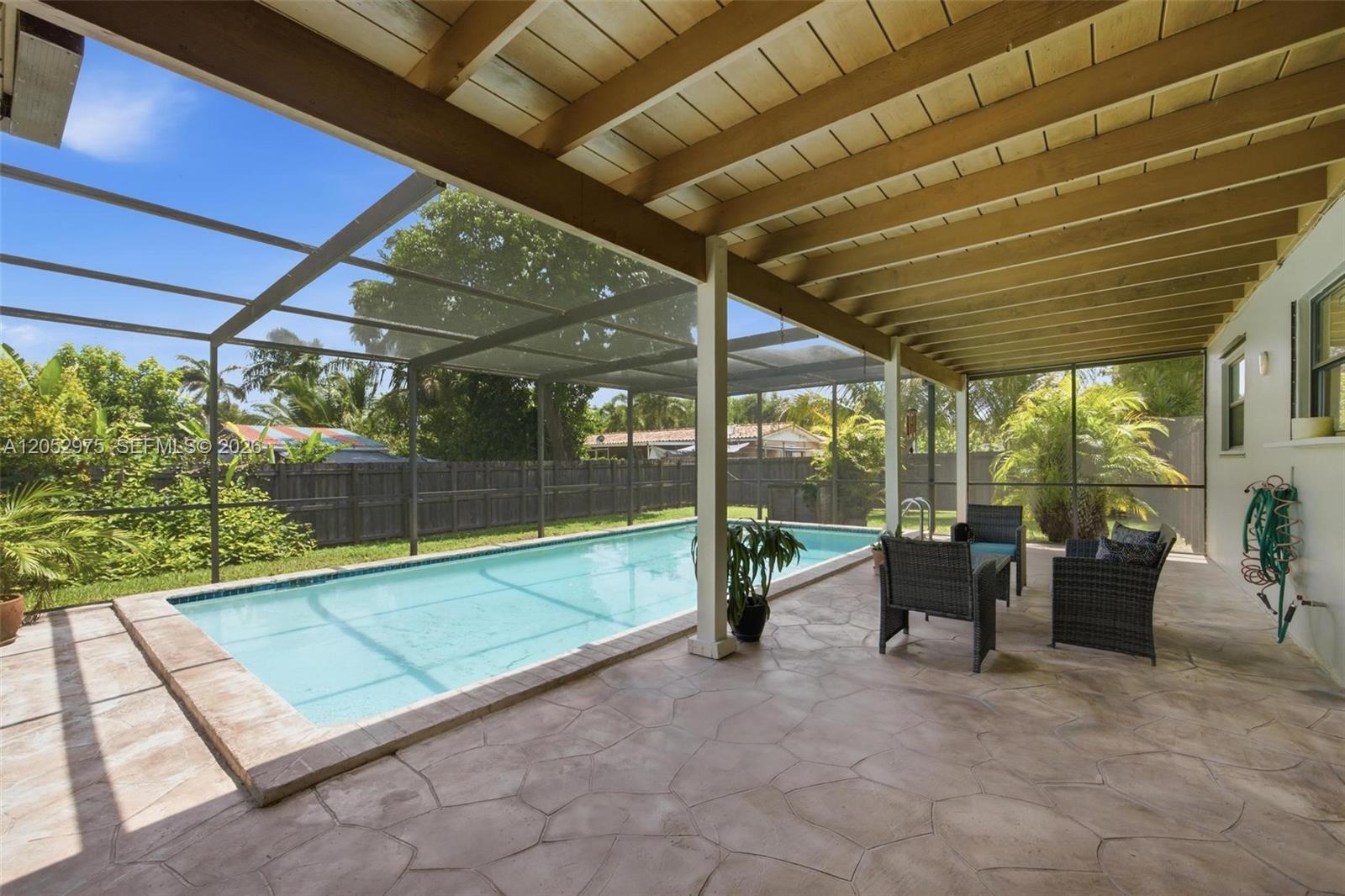 225 NW 15th Street