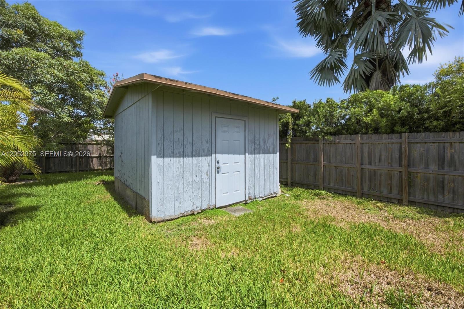 225 NW 15th Street