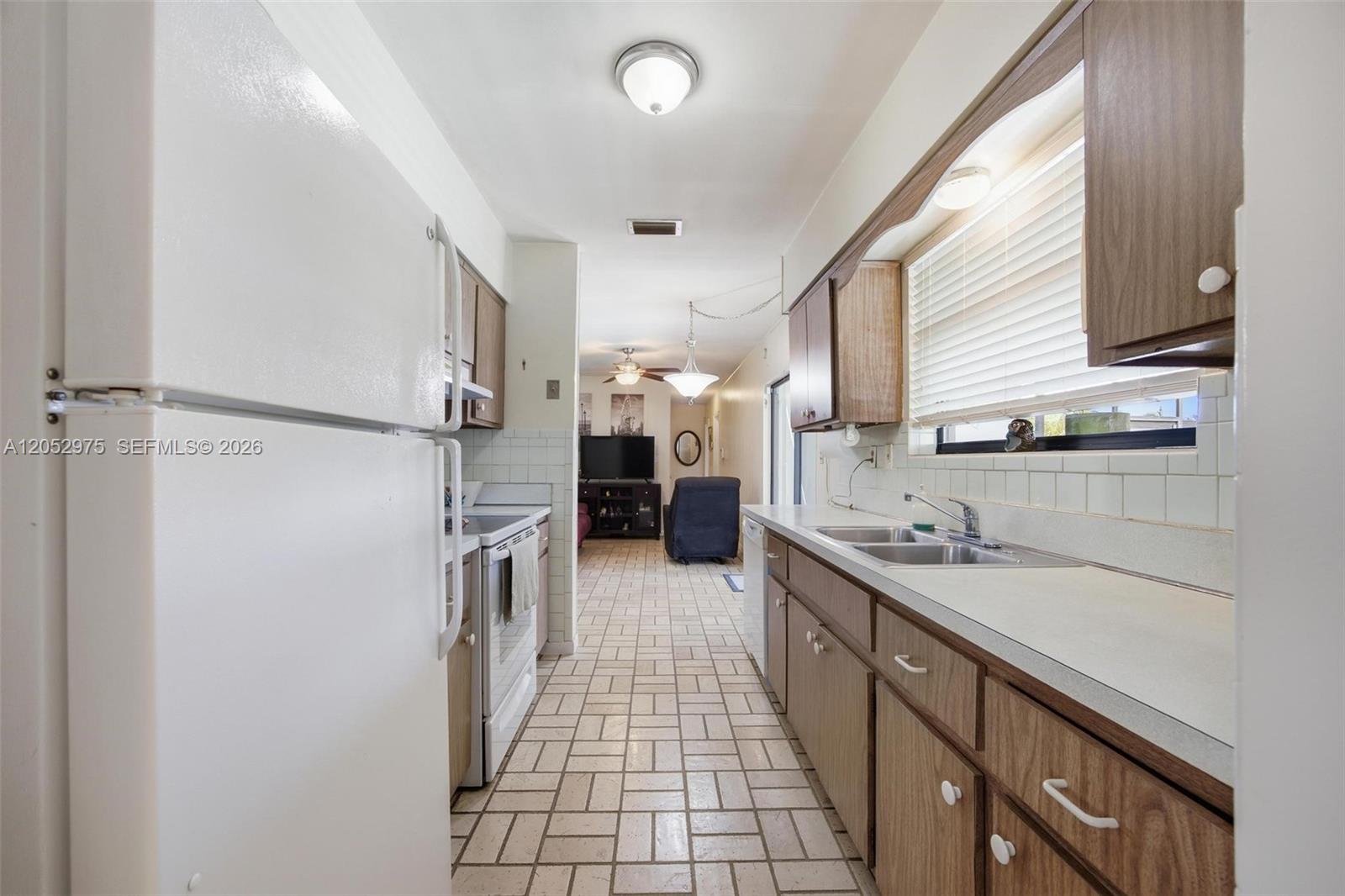 225 NW 15th Street