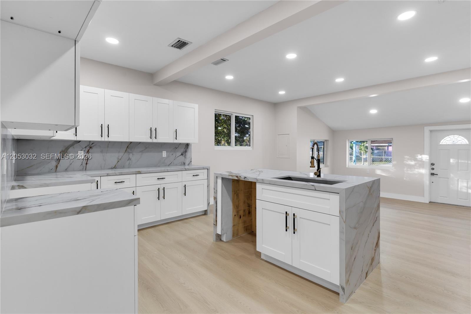 559 NW 2nd Street