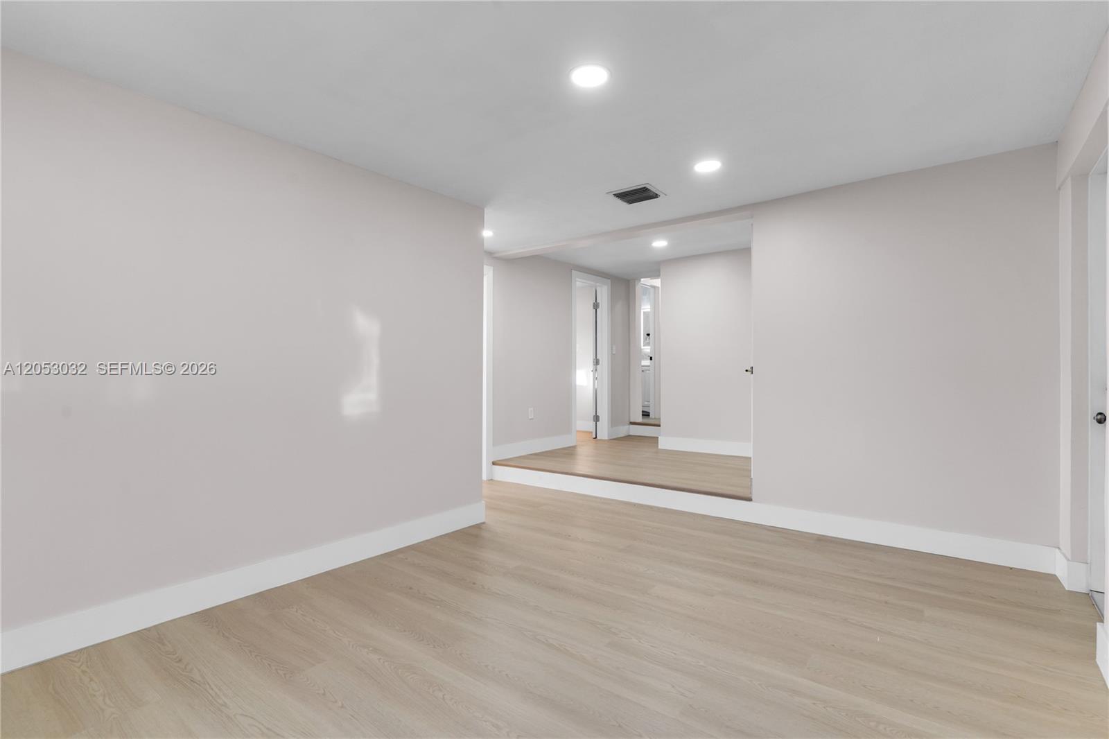 559 NW 2nd Street