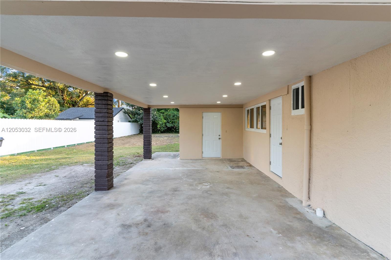559 NW 2nd Street