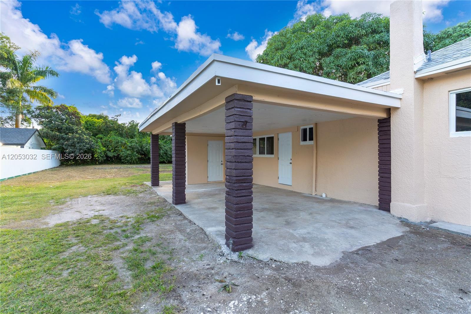 559 NW 2nd Street
