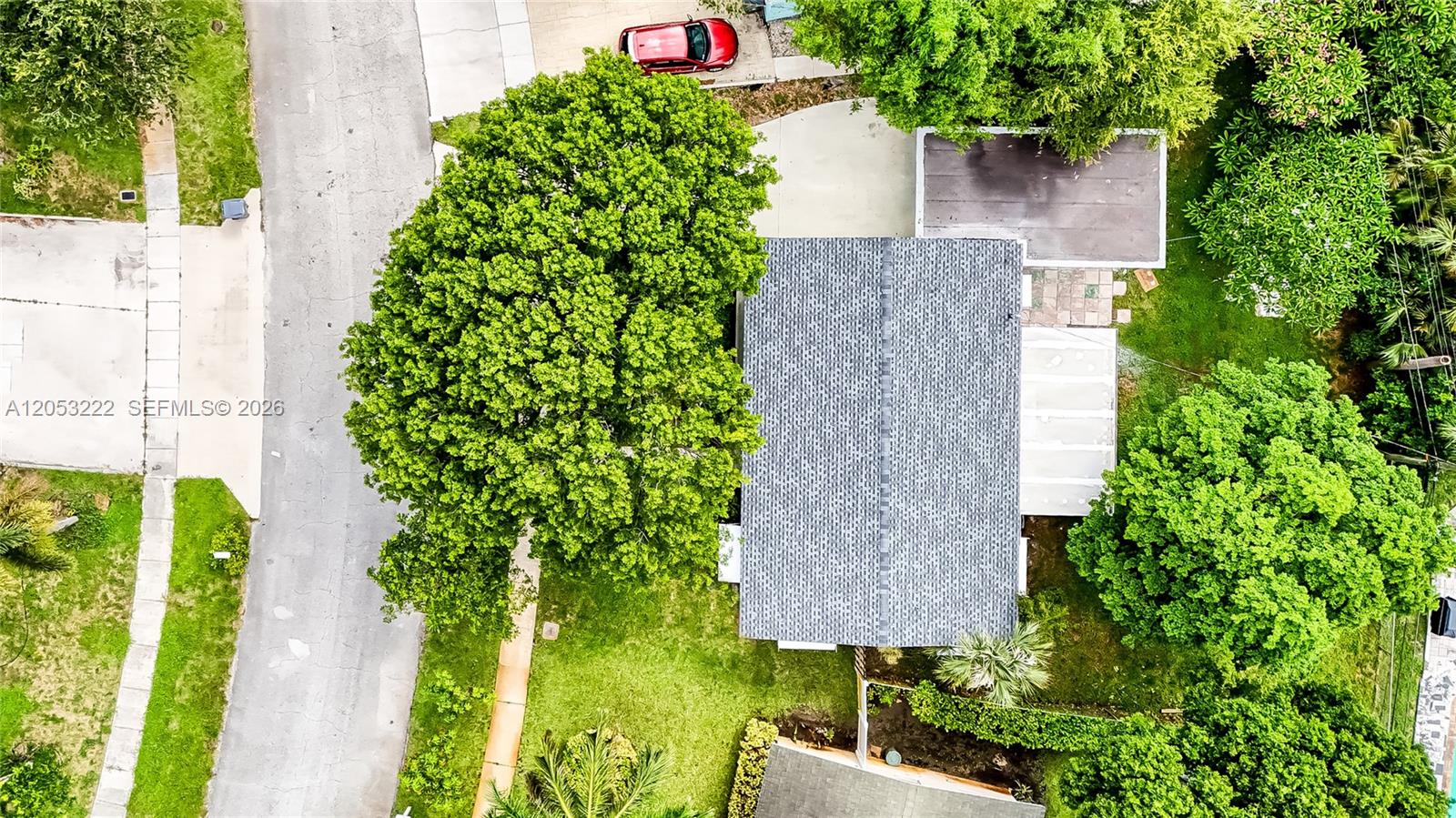 1427 Crest Drive