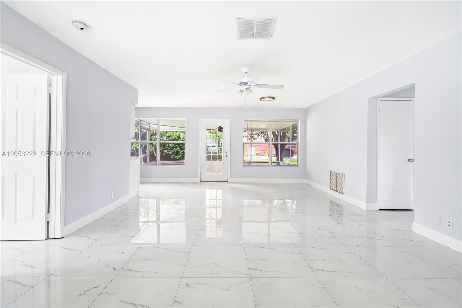 1427 Crest Drive