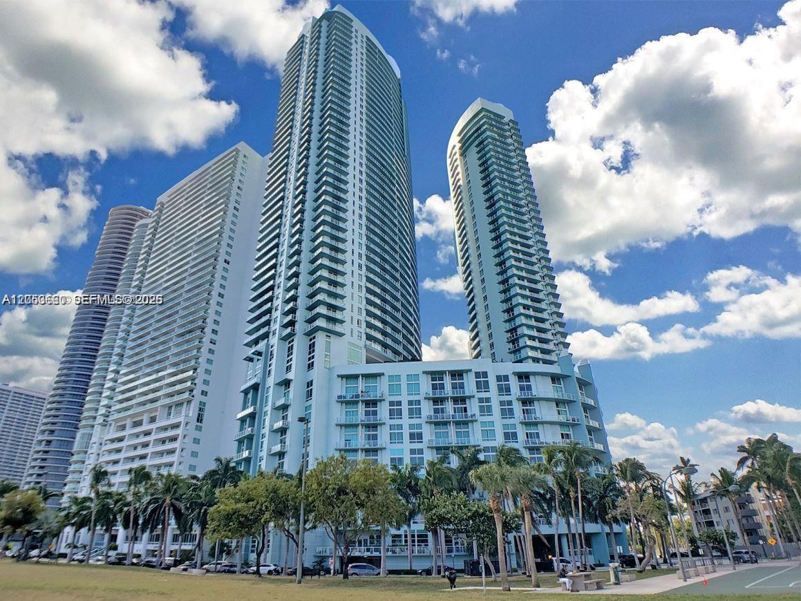 1900 N Bayshore Drive
