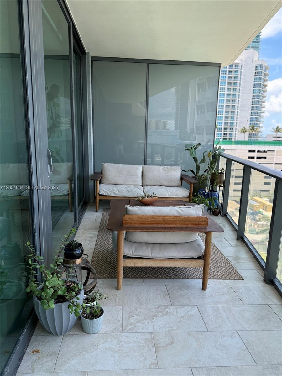 460 NE 28th Street