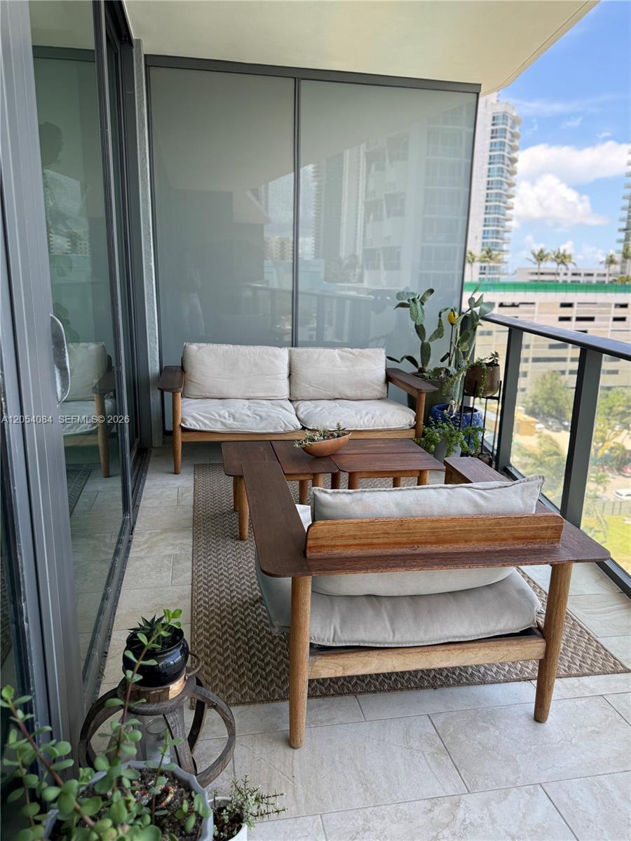 460 NE 28th Street