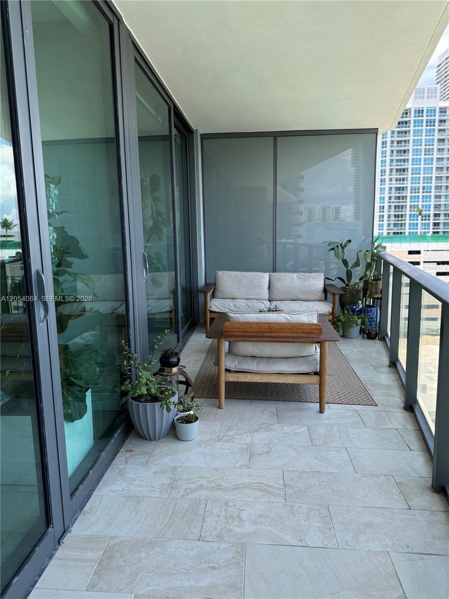 460 NE 28th Street
