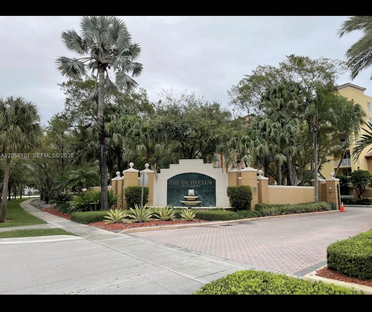 19901 E Country Club Drive