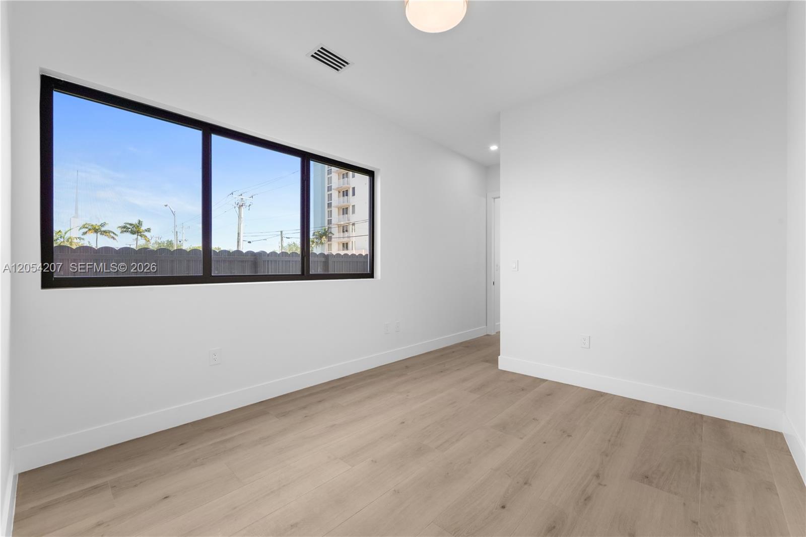 2735 SW 23rd Terrace