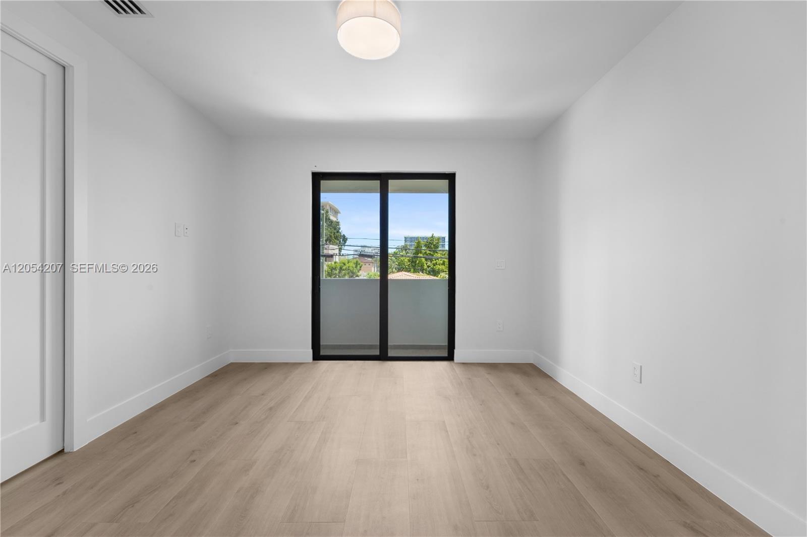 2735 SW 23rd Terrace