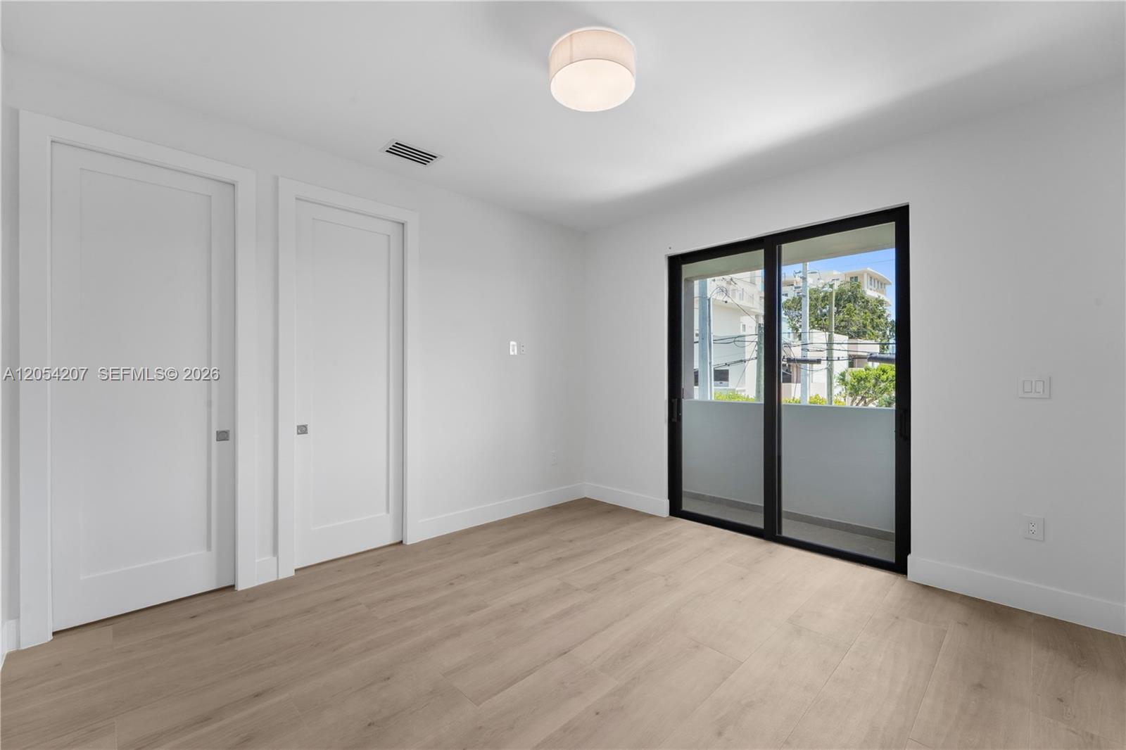2735 SW 23rd Terrace