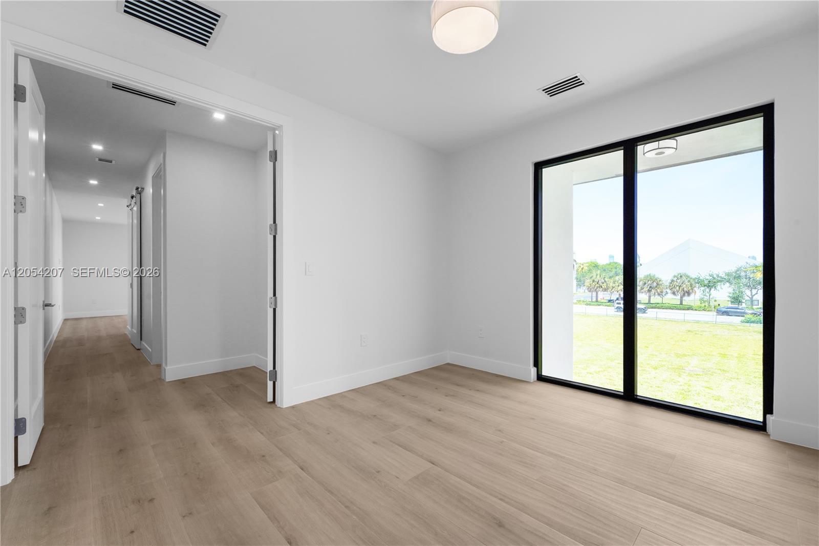 2735 SW 23rd Terrace