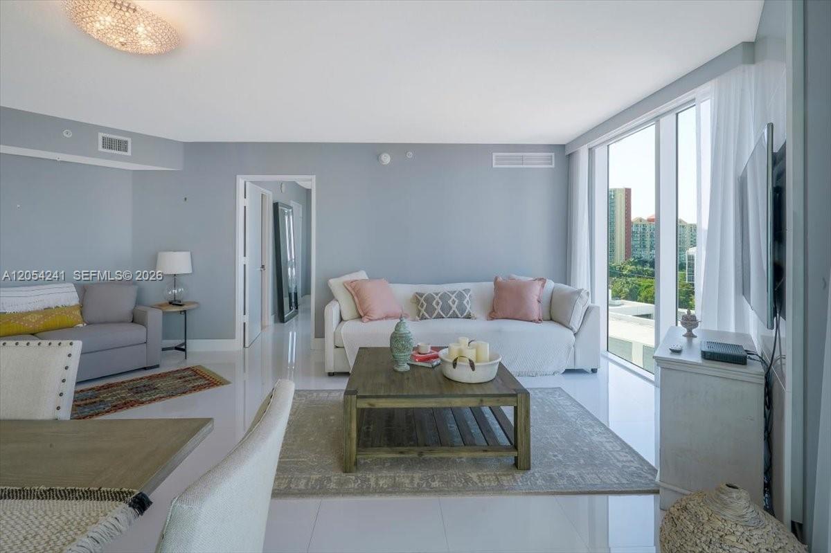 250 Sunny Isles Boulevard