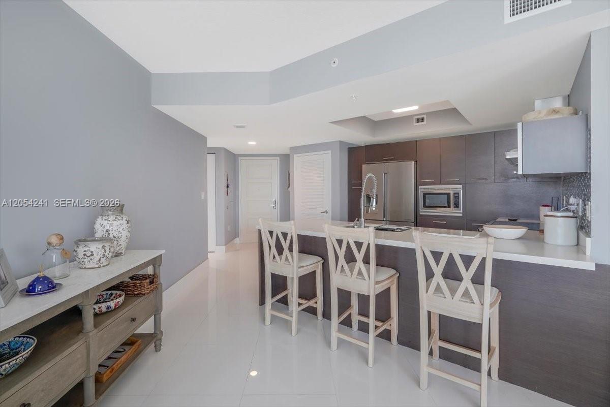 250 Sunny Isles Boulevard