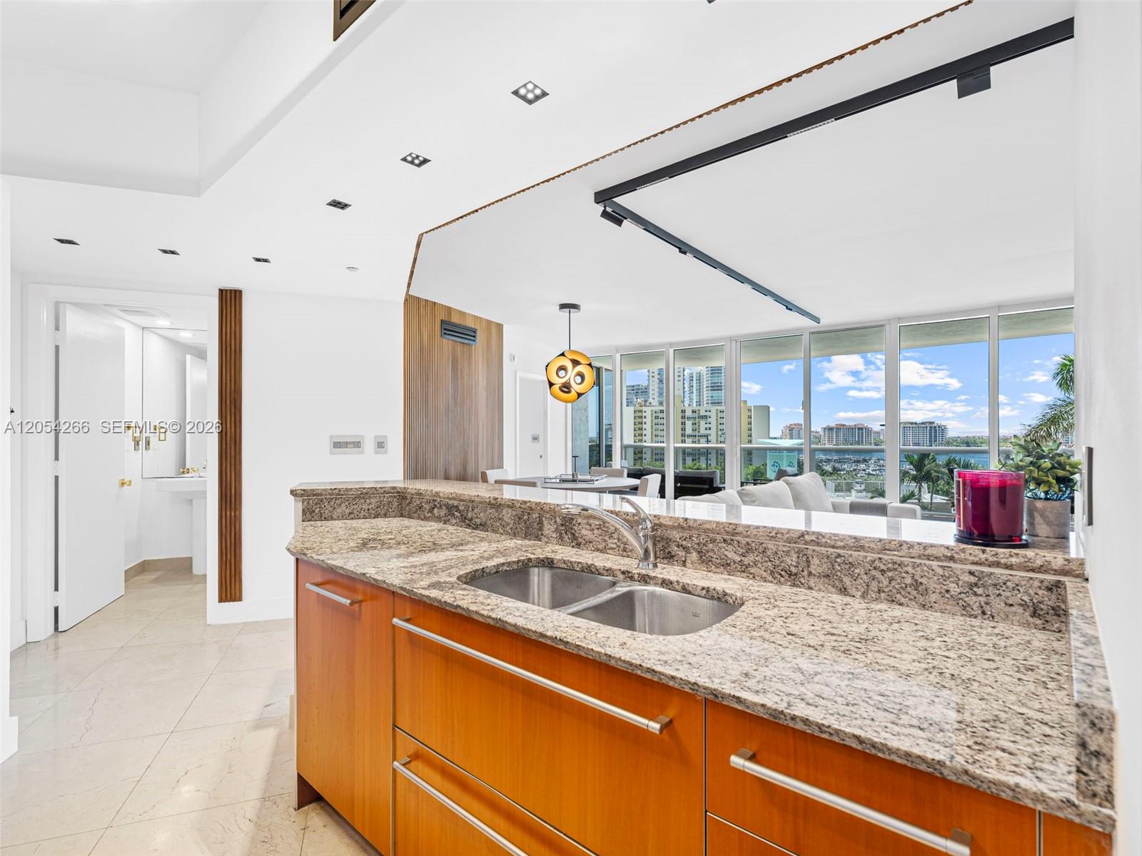 400 Alton Road