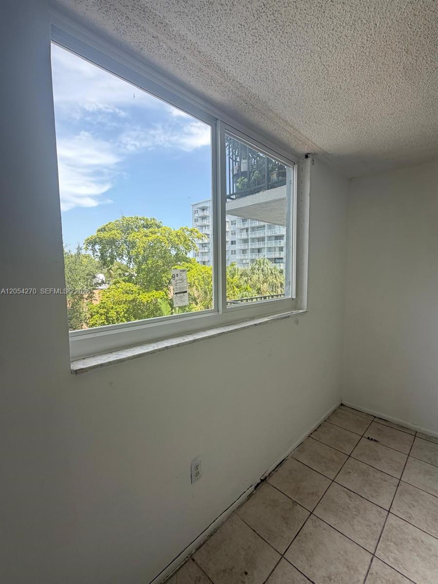 12500 NE 15th Avenue