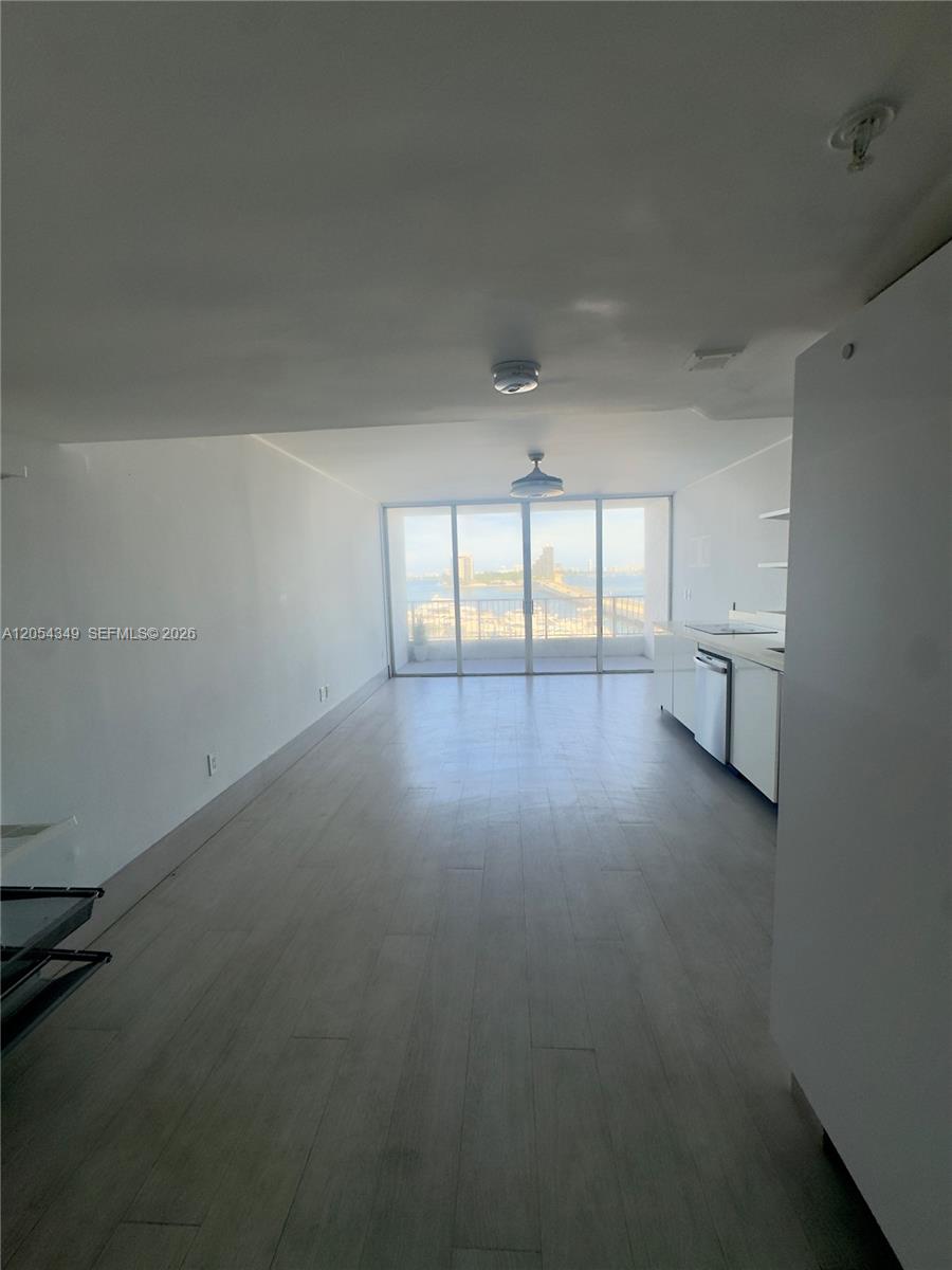 555 NE 15th Street gallery image #2