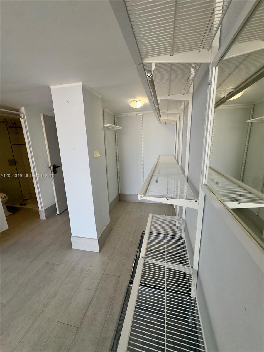 555 NE 15th Street gallery image #4