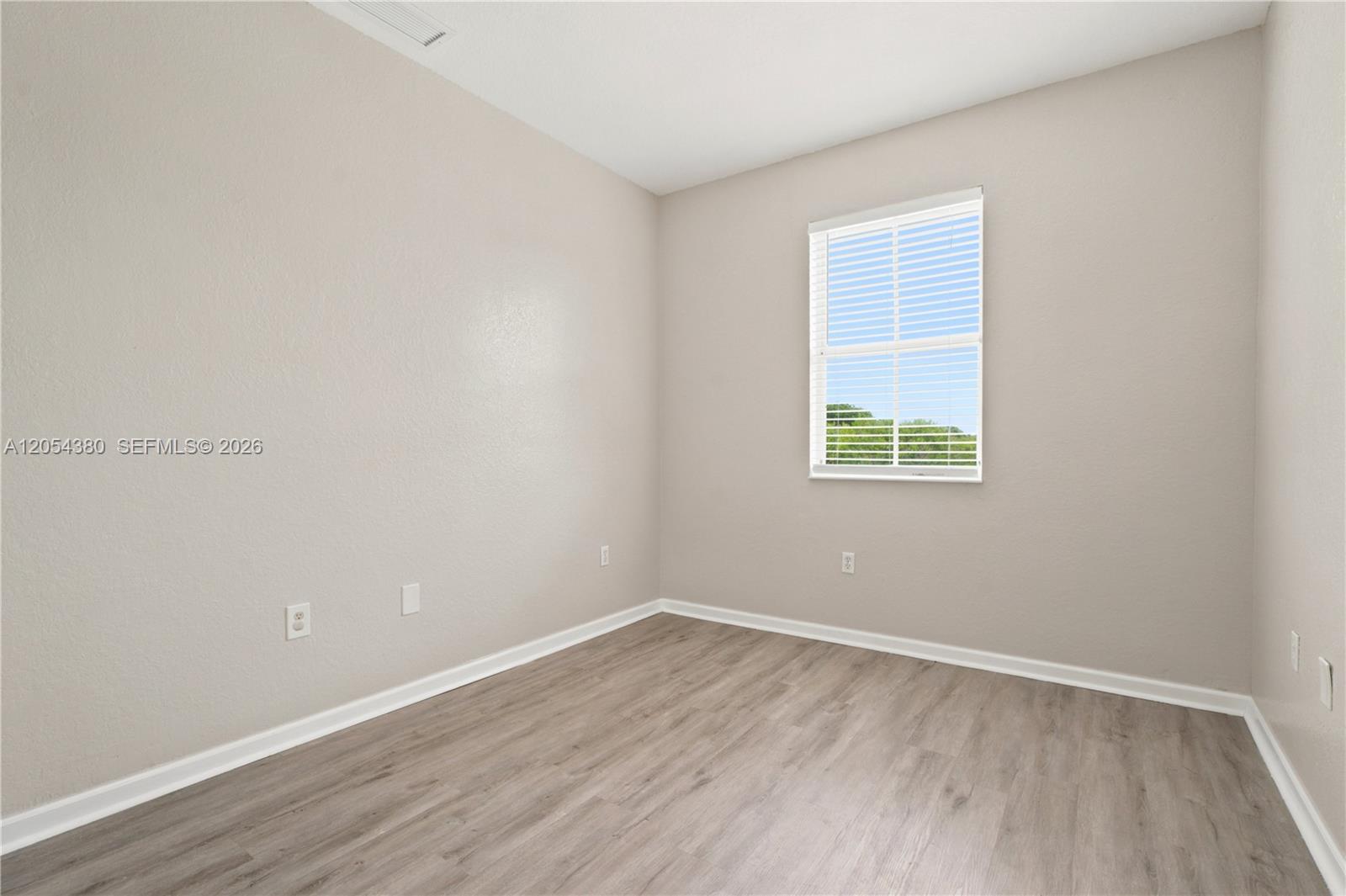 3710 NE 22nd Place