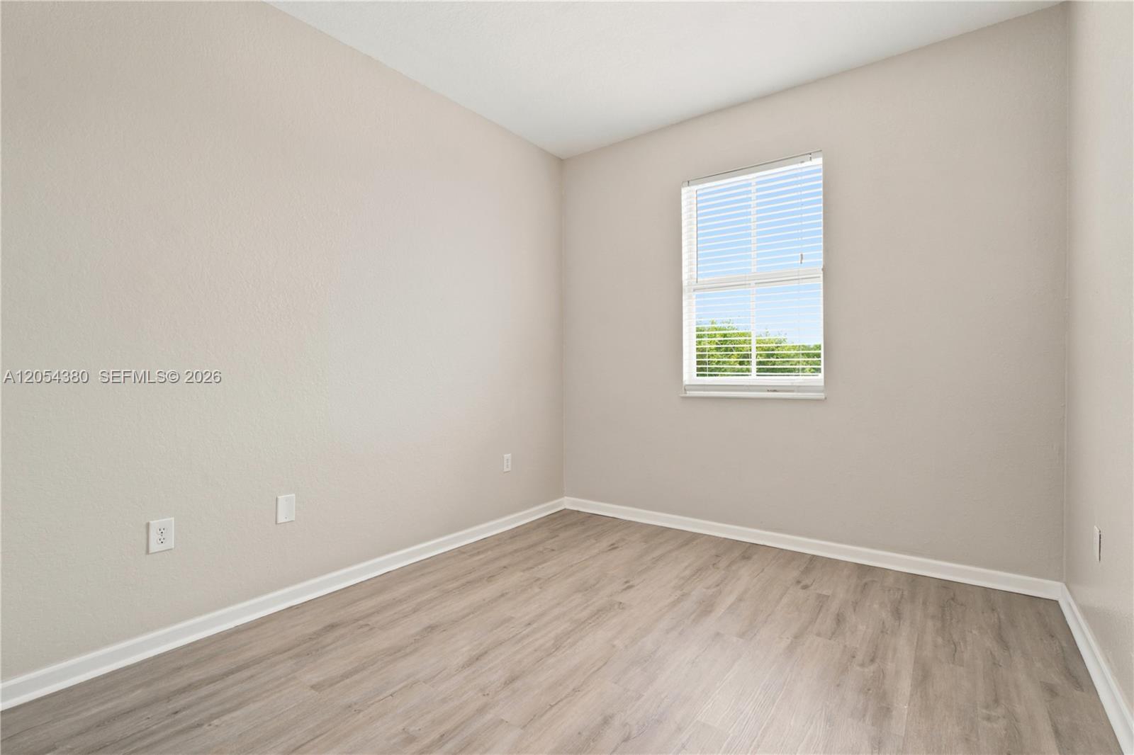 3710 NE 22nd Place