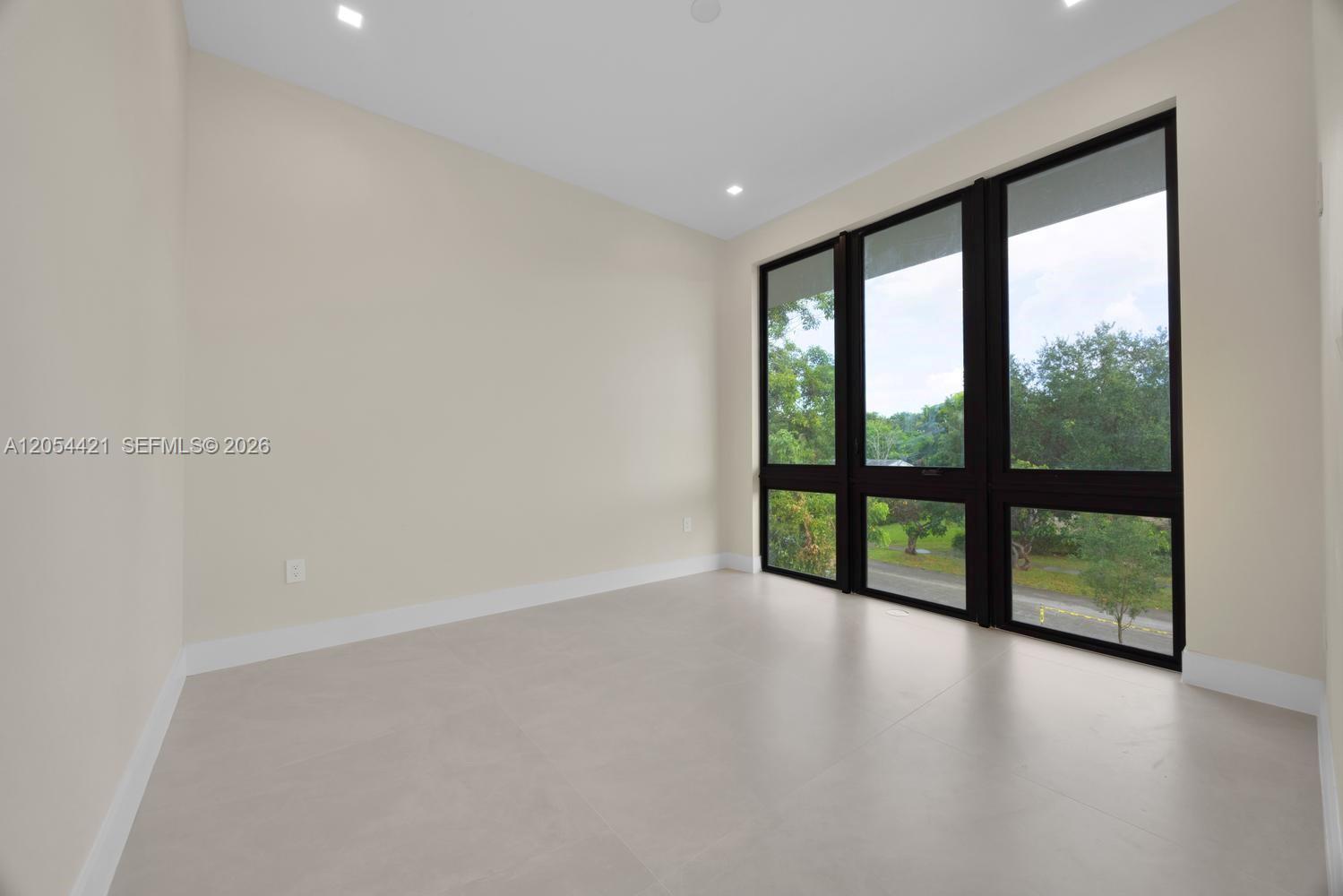 5765 SW 47th Street