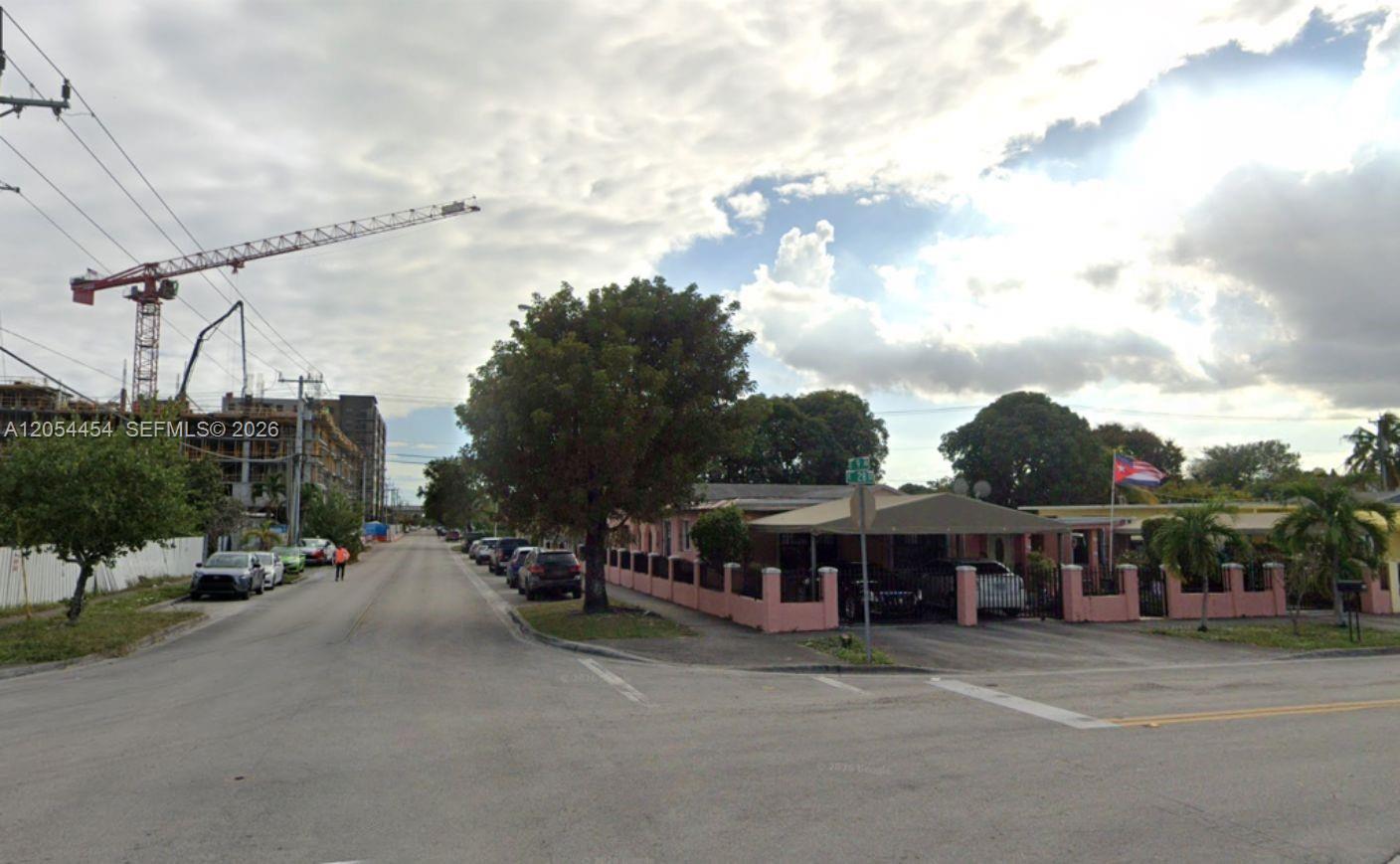 890 E 28th Street