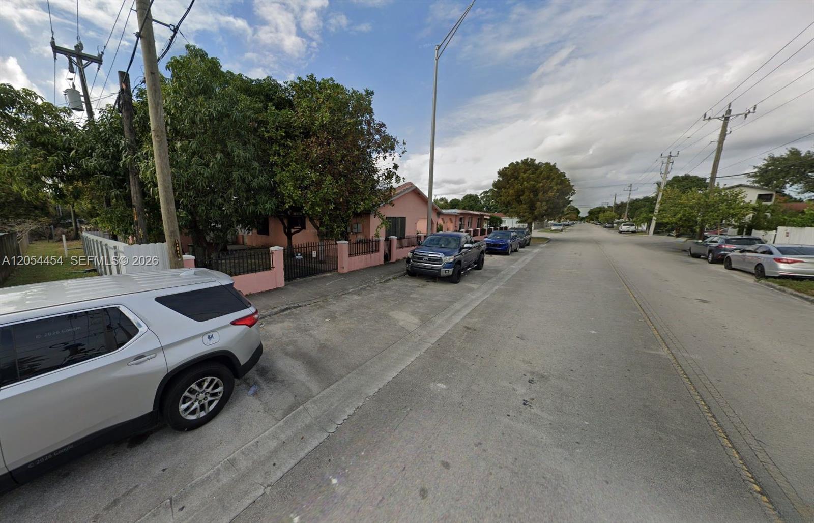 890 E 28th Street