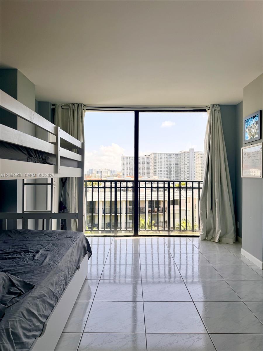 17021 N Bay Road